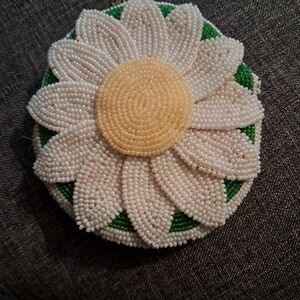 Beaded Daisy Coin Purse Wallet in White, Yellow & Green